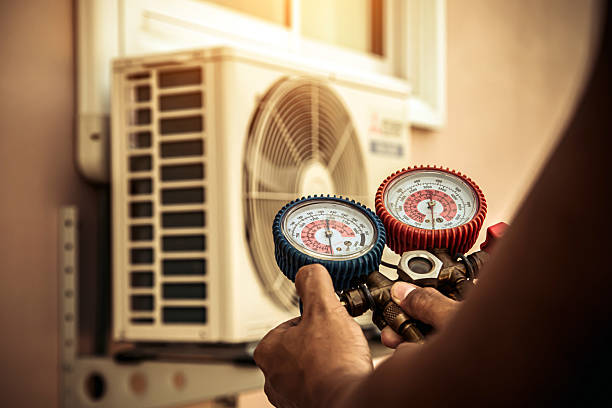 Professional Hvac technician working in Placerville, ID